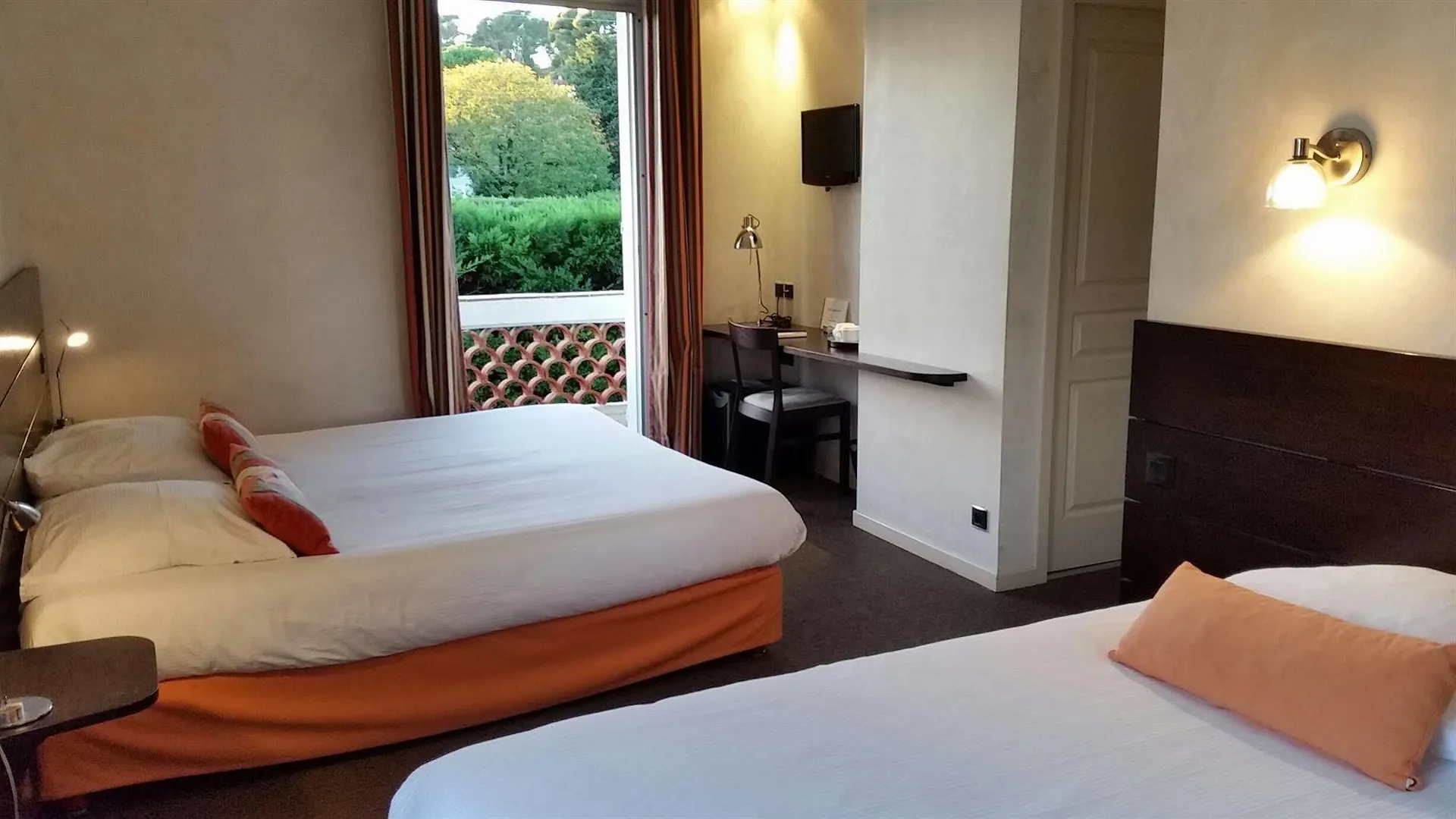 Hotel Le Synaya à Sanary-sur-Mer 3*,