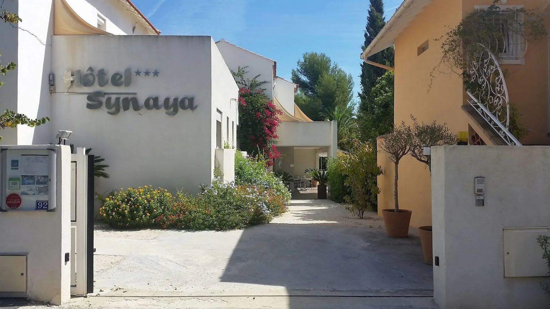 Hotel Le Synaya Sanary-sur-Mer France